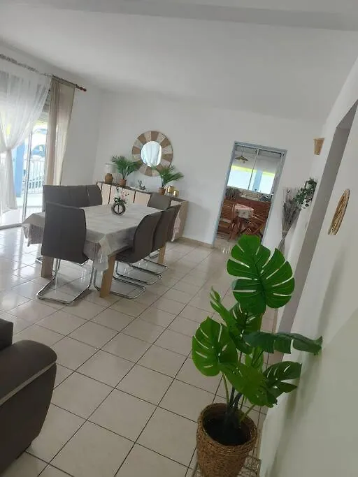 Bel Appartement De 250 M² Dans Un Coin De Paradis Marigot