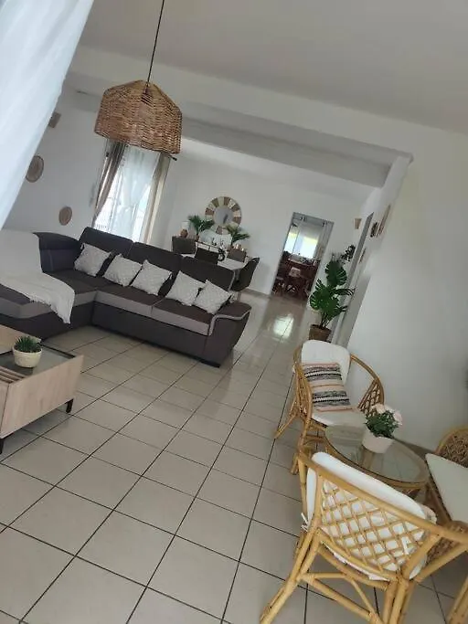 Bel Appartement De 250 M² Dans Un Coin De Paradis Marigot Martinica