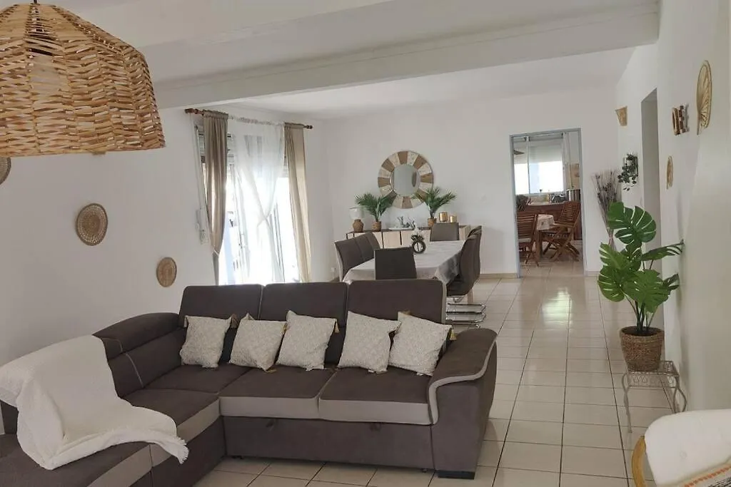 Bel Appartement De 250 M² Dans Un Coin De Paradis Marigot